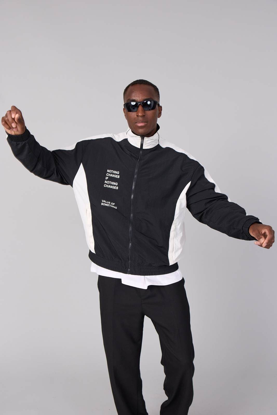 11UNSTOPPABLE WINDBREAKER hover